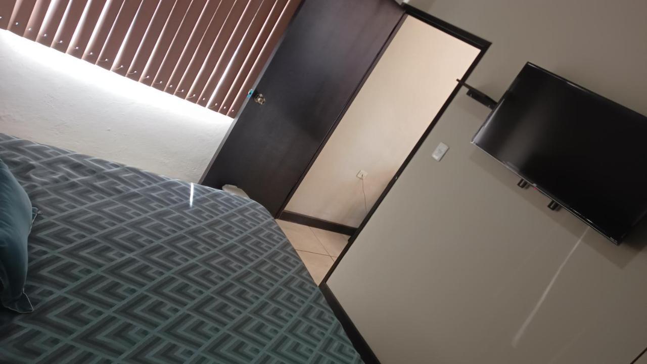 Suites Entrelagos Ciudad Obregon Ngoại thất bức ảnh