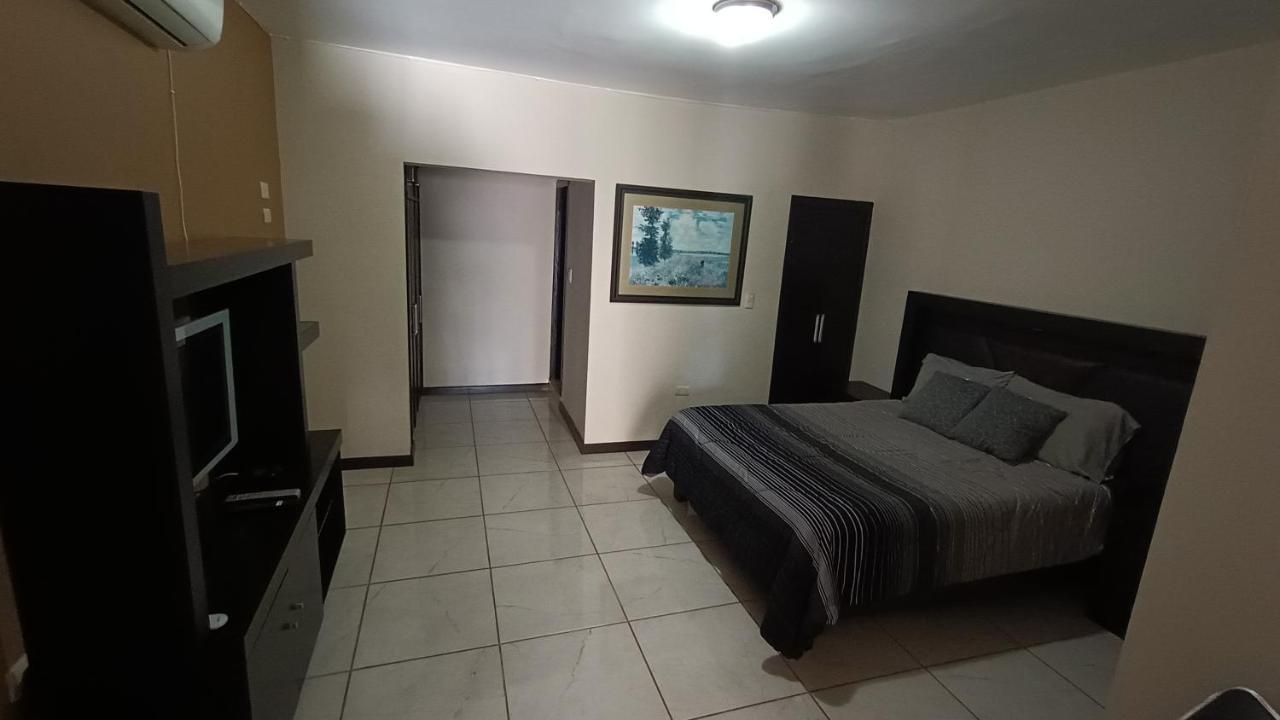 Suites Entrelagos Ciudad Obregon Ngoại thất bức ảnh